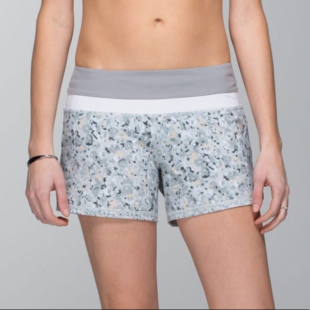 Lululemon Groovy Run Shorts